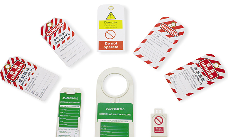 安全搭扣鎖的操作非常簡單